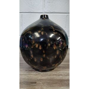 Beautiful Spherical Pot-Bellied Vase